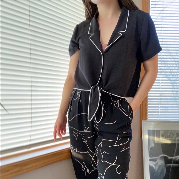 3 for $20 โจ Lush chiffon boxy tie top - Picture 4 of 7